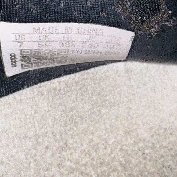 Adidas Shoes Womens 7 Black White Oreo Knit Ultraboost 22 Running Sneakers - Picture 9 of 10